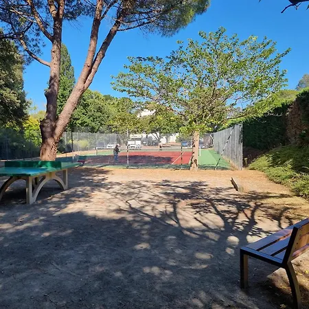 Les Dryades 4 Pax 公寓 *